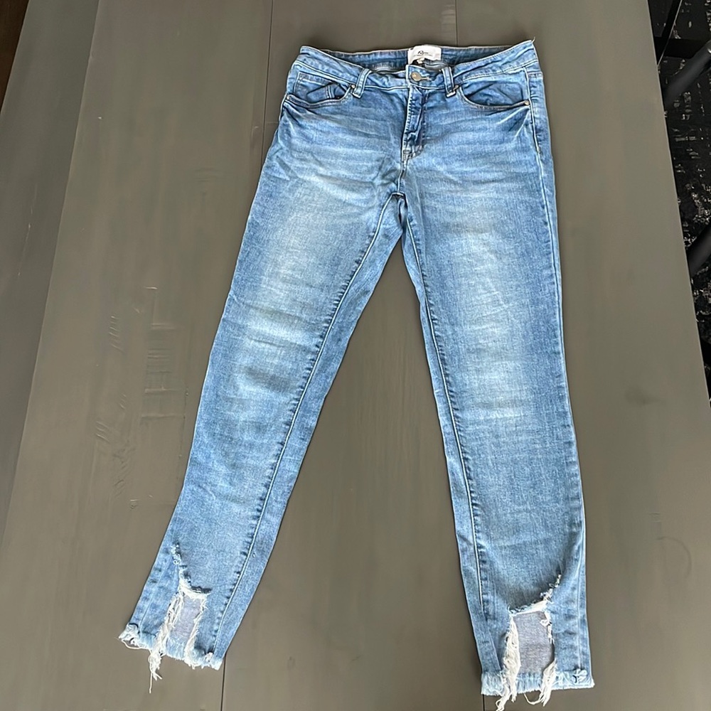 A2 jeans size 9. Stretch ankle skinny jeans. Light wash. Cut out frayed bottoms